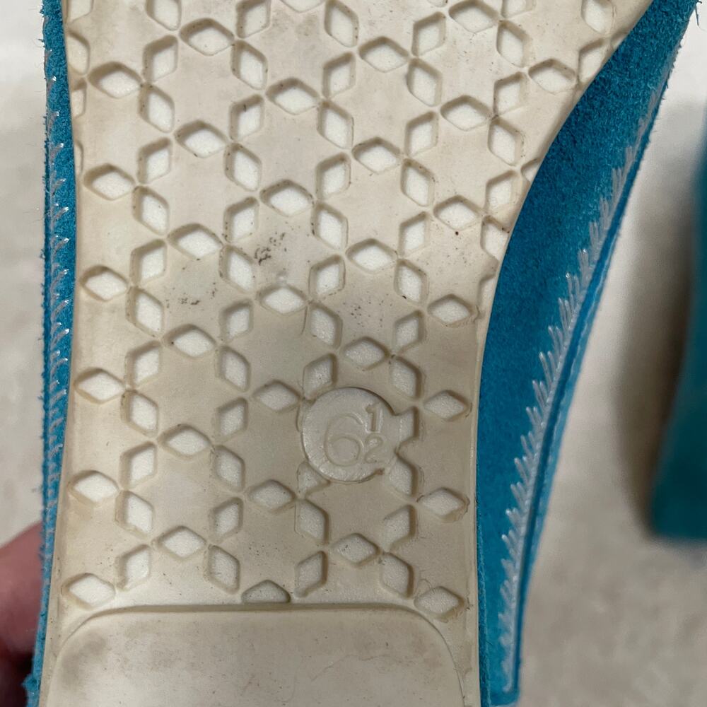 Bruno Magli Suede Skimmer Flats / Tiny Wedge Turquoise‎ Embroidered 6 N - Picture 10 of 10